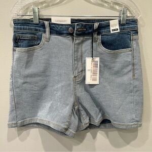 Judy Blue High Rise Jean Shorts Women’s Size Large NEW